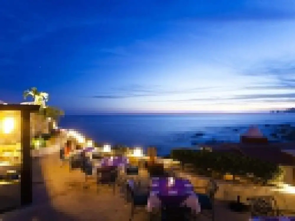 2 BD Family Suite at Cabo San Lucas