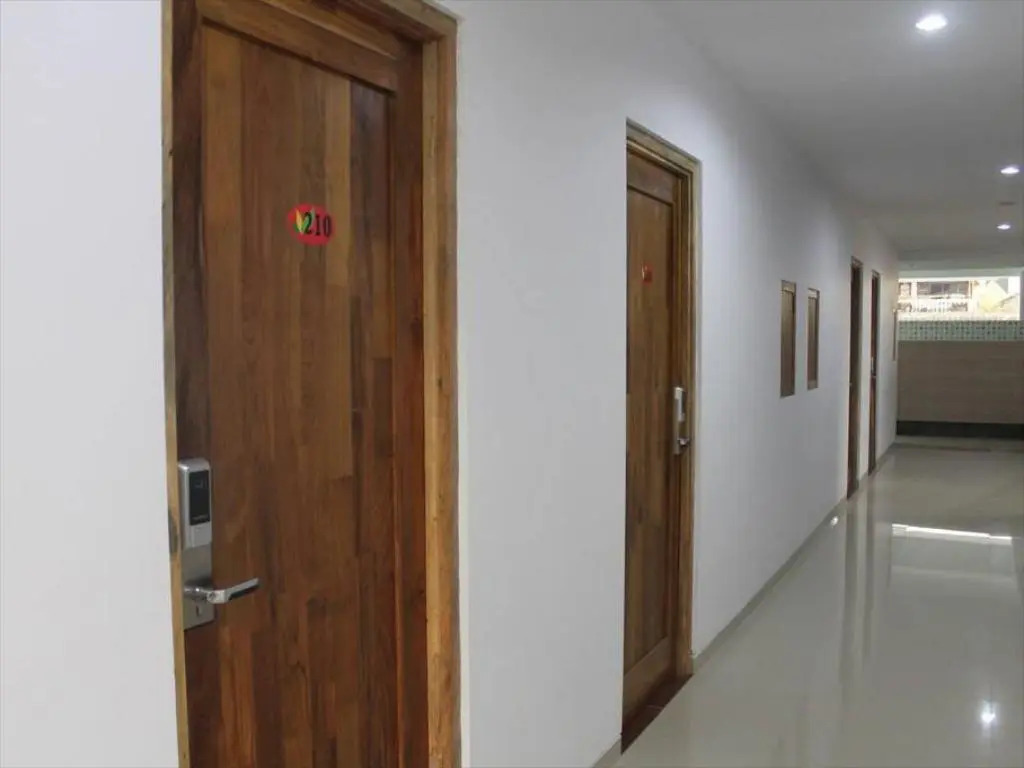 Summer Quest Hotel