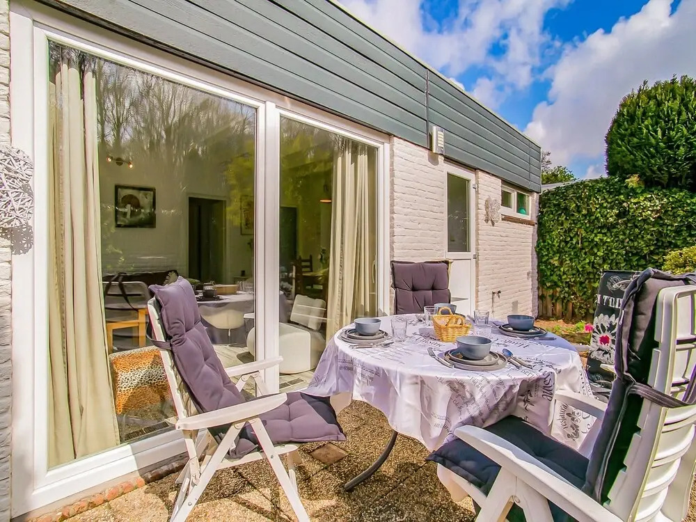 Bungalow in Noordwijk near Beaches