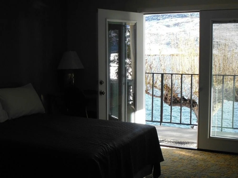Lake Pateros Motor Inn