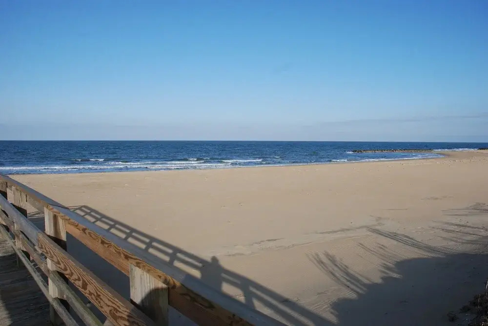 Historic Beach Side Getaway - Pet Friendly, Wifi 3 Bedroom Cottage by RedAwning