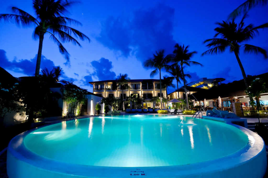Iyara Beach Hotel And Plaza