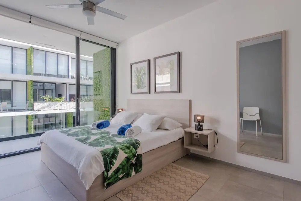 The City 1Bedroom Apartment with Terrace and 2 Pools