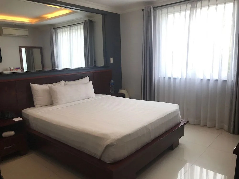 Opera Hotel