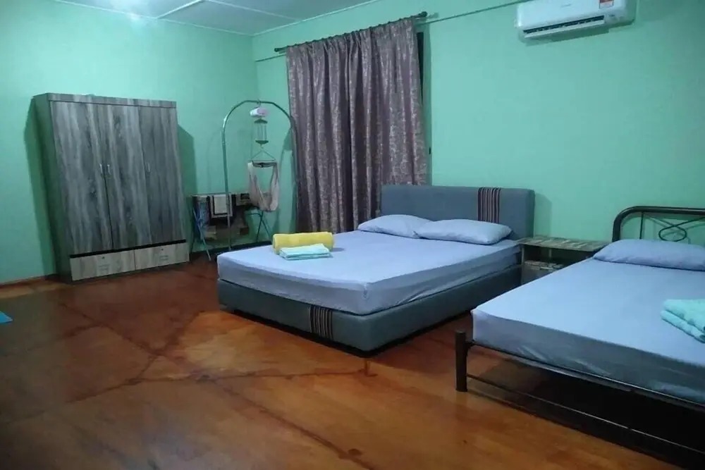OYO 90215 Awani Homestay