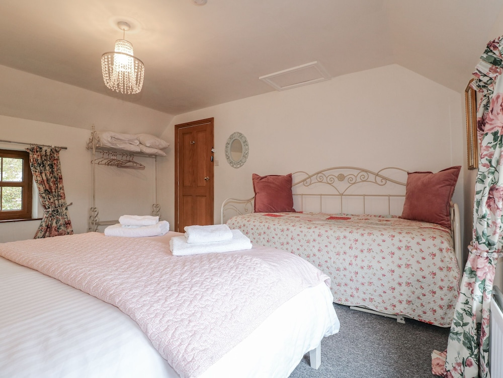 Yoxall Cottage