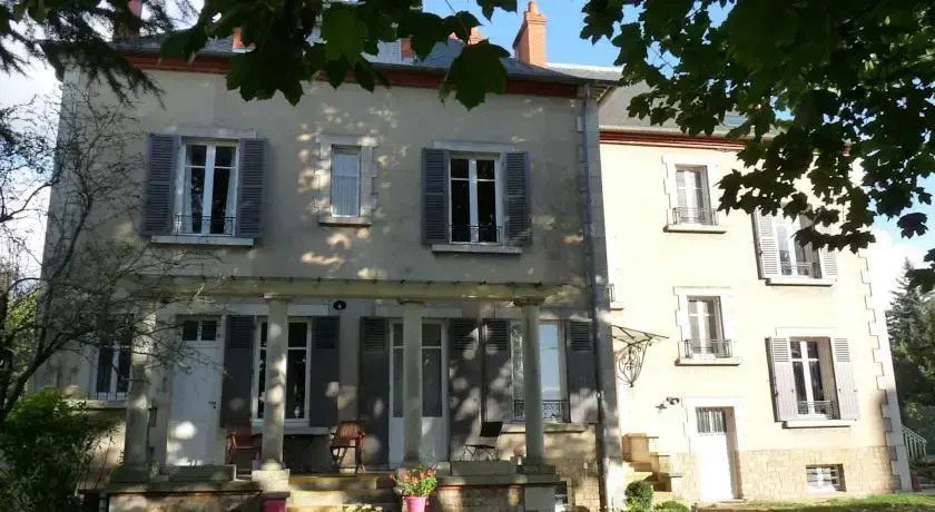 Chambres dHôtes de luxe Côté Parc-Côté Jardin avec parking privé gratuit