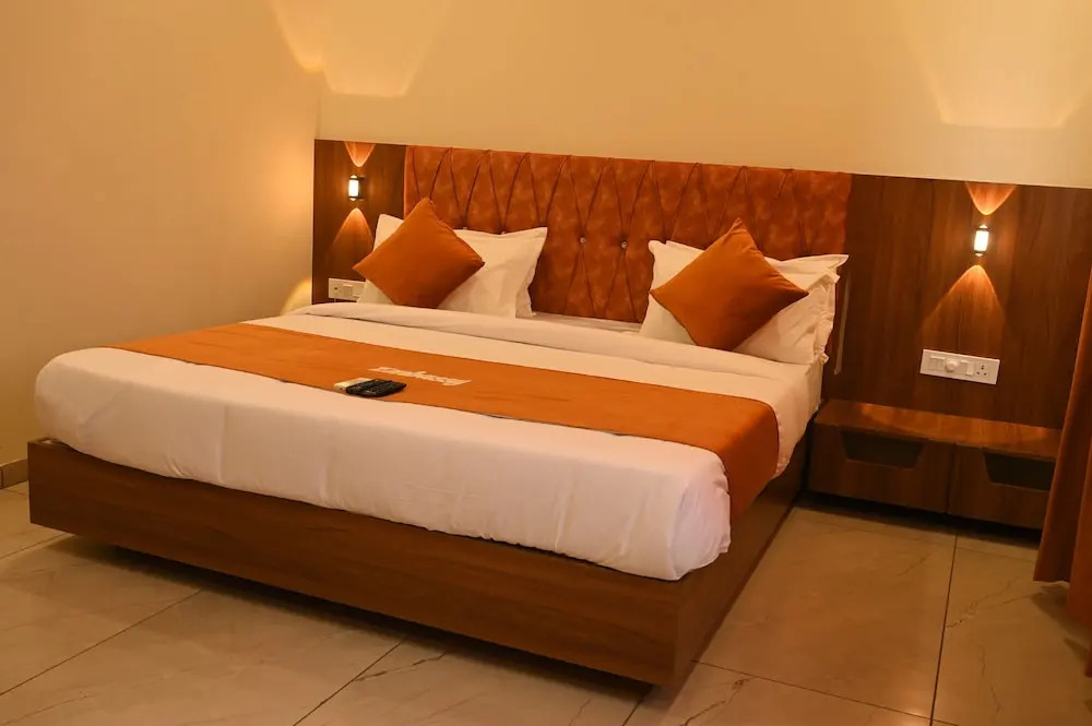 Hotel Embassy