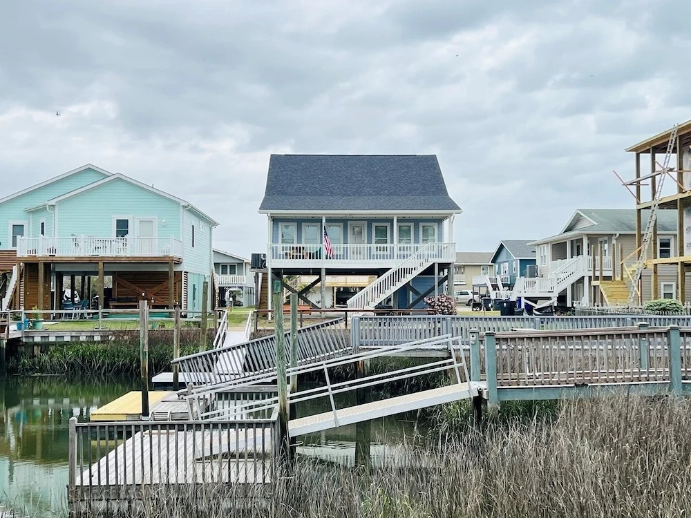 Asteria By The Sea 3 Bedroom Home by Redawning