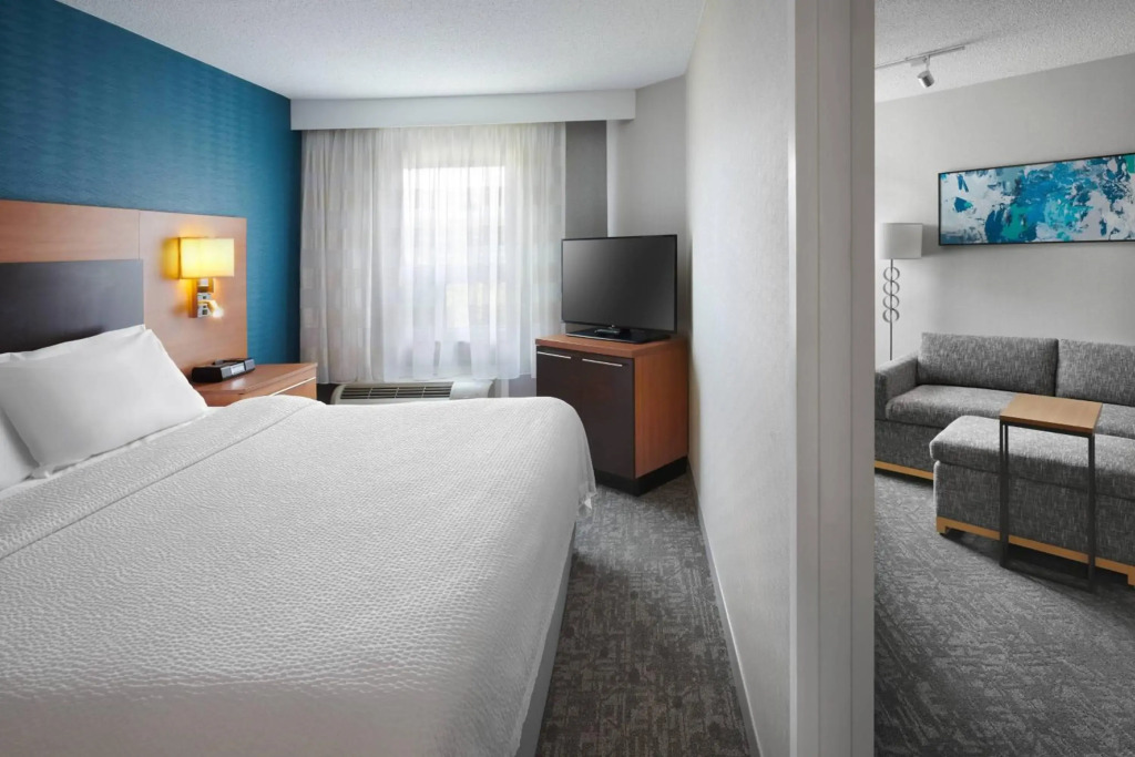 TownePlace Suites by Marriott Mississauga-Airport Corporate Centre