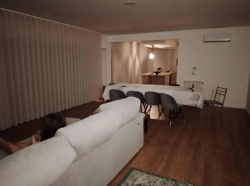 Land'Him House