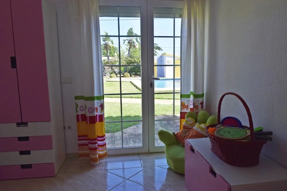 Ch4316 in Denia With 4 Bedrooms and 3 Bathrooms