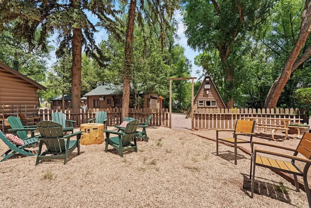 Timber Lodge Cabin 10