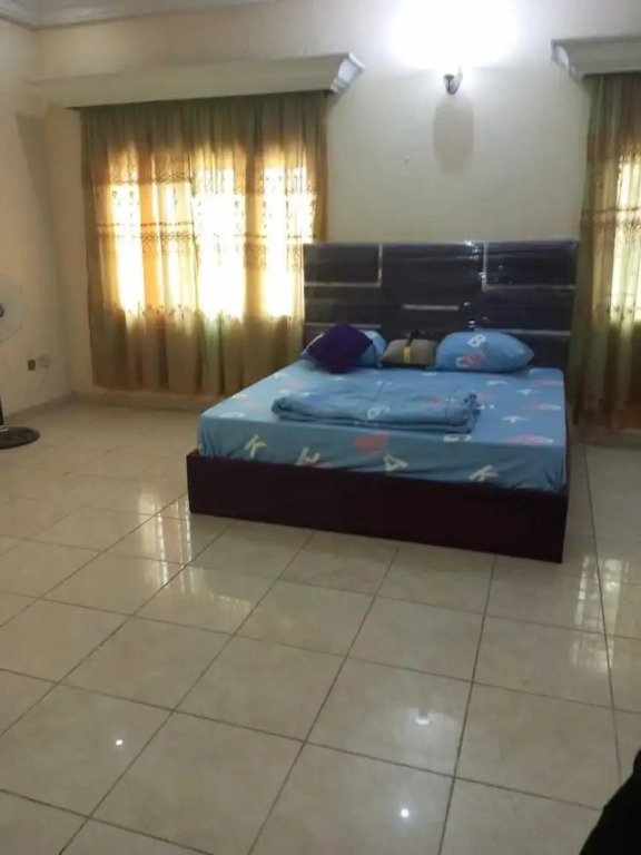 Royal Suites & Apartments