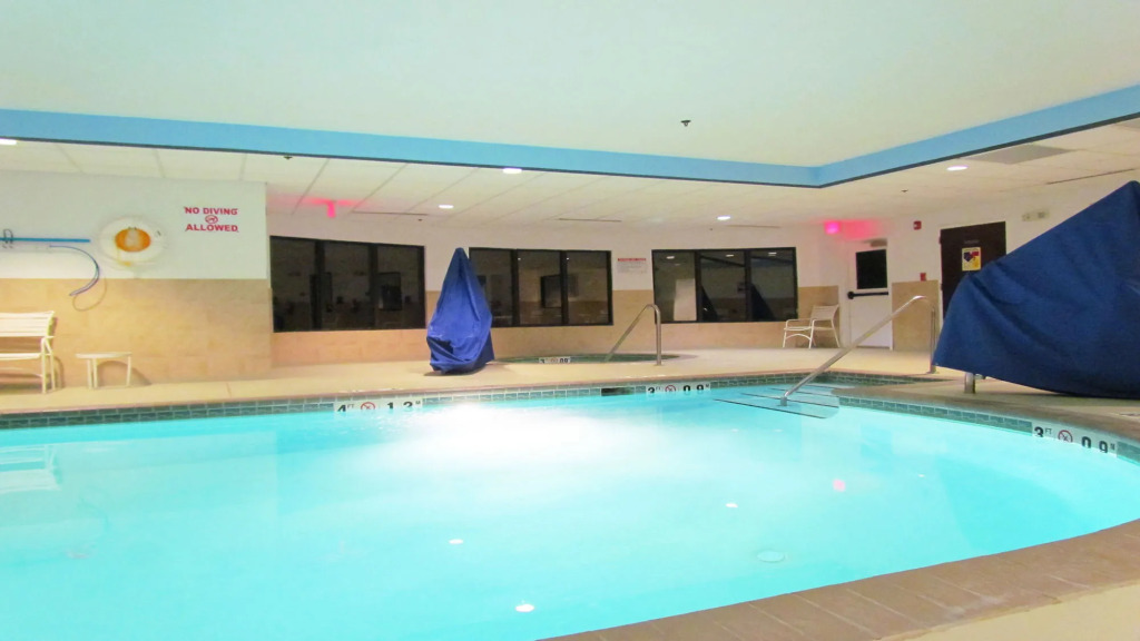 Holiday Inn Express & Suites Chesapeake by IHG