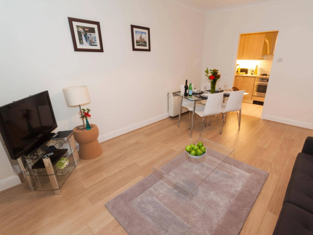 Monument Serviced Apartments by LovelyStay