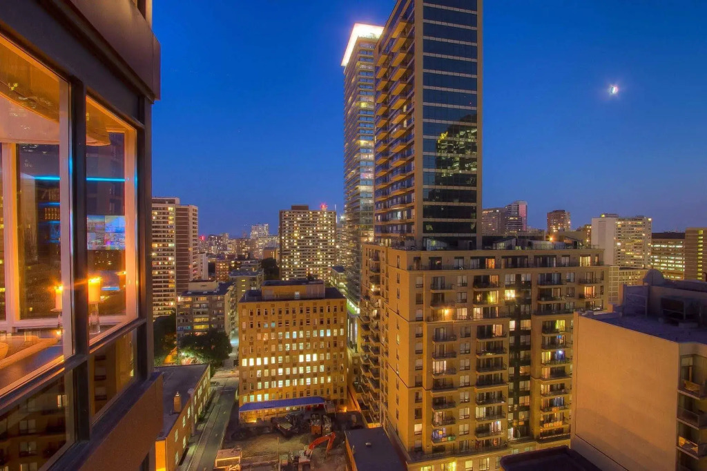 Sky Suites Yorkville