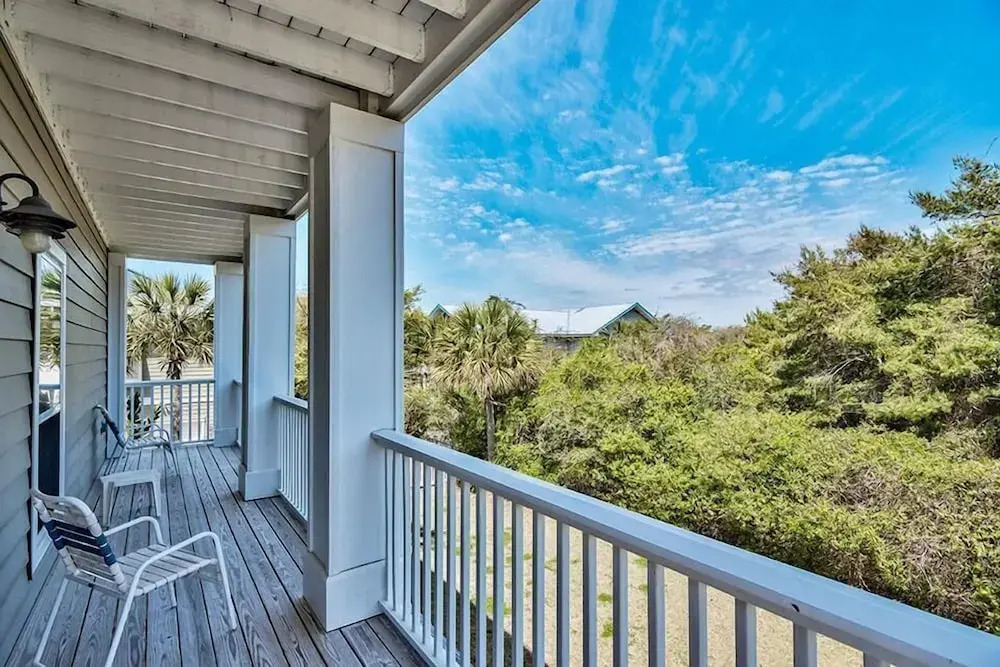 Peaceful Pelican 6 Bedroom Holiday Home by Five Star Properties