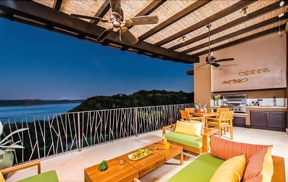 Monkey Villa Peninsula Papagayo, Costa Rica