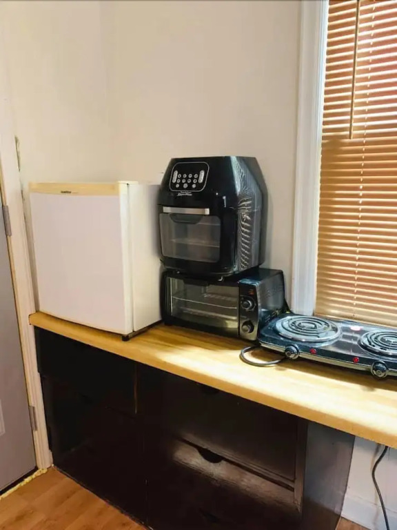 Gillett House