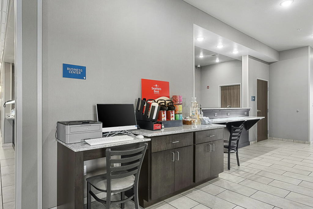 Riverstone Suites by Cobblestone Hotels - Chippewa Falls