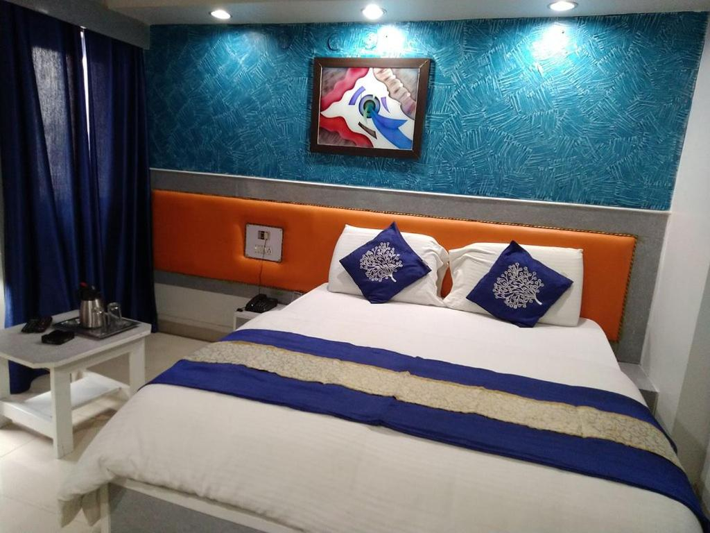 FabHotel Backstreet, Bhopal Railway Station