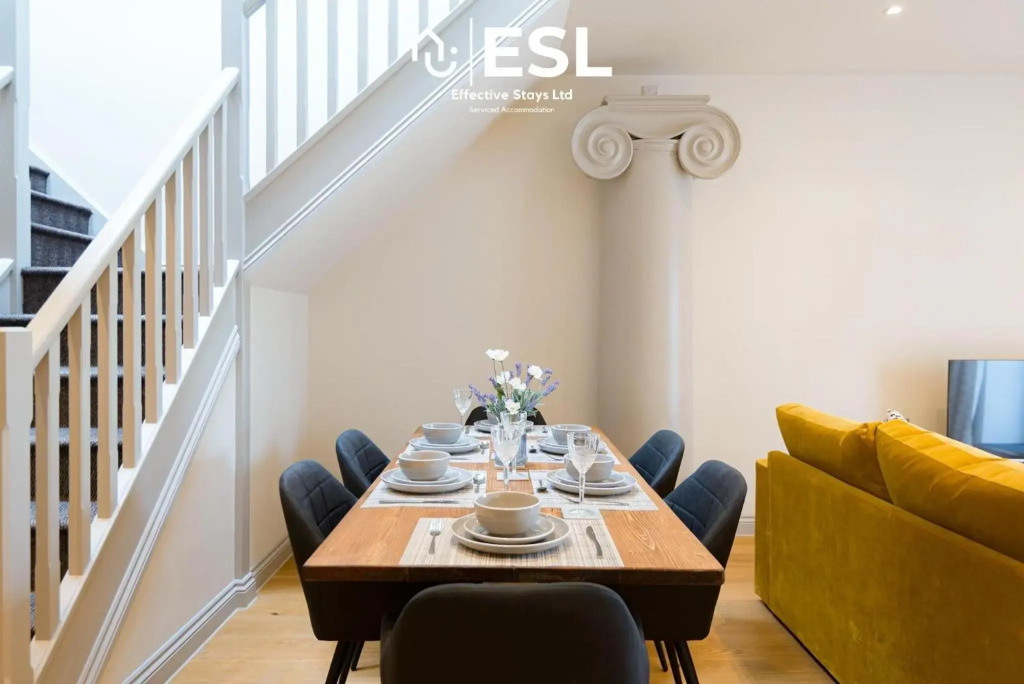 Dashing 2 Bedroom Duplex Church Apartment With Free Parking
