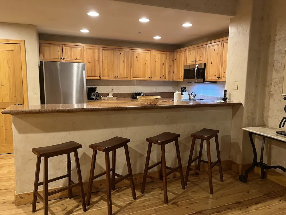 Bear Creek Lodge 107a 1 Bedroom Condo by Alpine Lodging Telluride