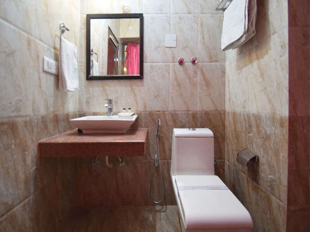 OYO 10186 Hotel Asia Holidays
