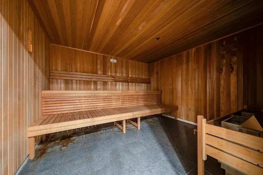 Stylish 1-bed Flat With Pool, BBQ & Sauna Access