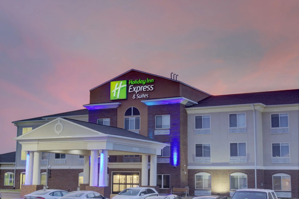 Holiday Inn Express & Suites Le Mars by IHG