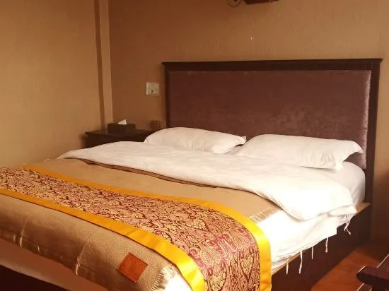 Gangbo Gongga Hotel