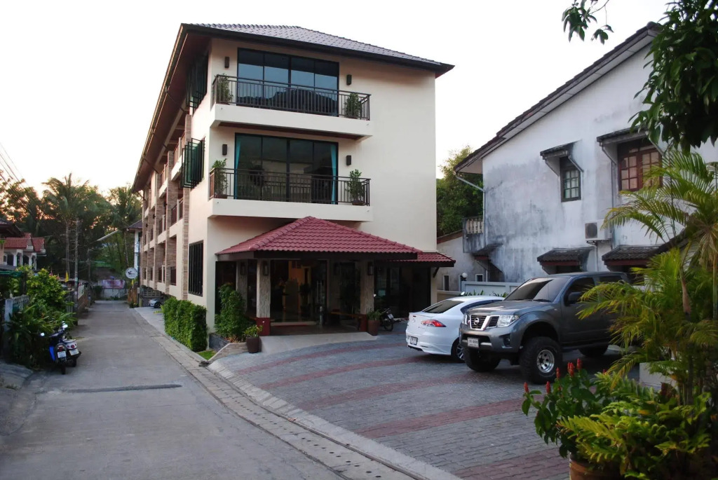 Baan Kata Maytha