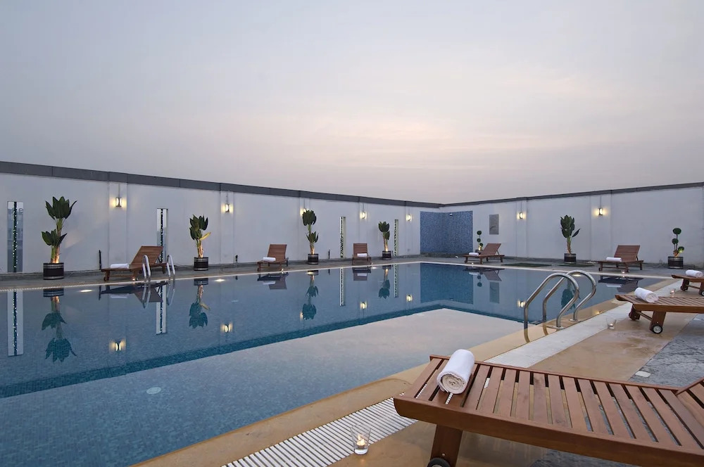 Mind Space Hotel, Pimpri