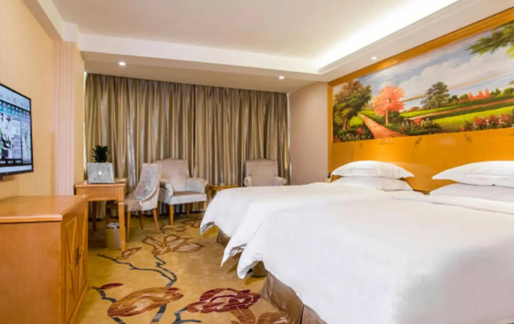 Vienna International Hotel Zhangshu Site