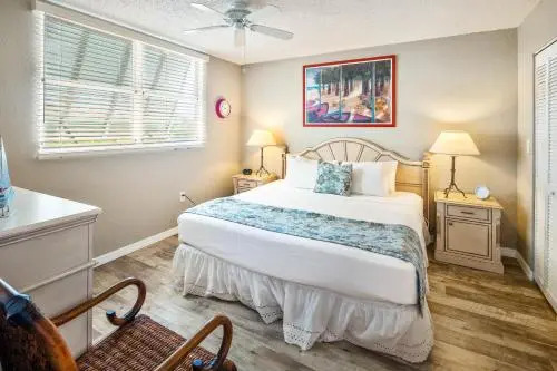 Sunrise Suites - Tahiti Suite 104