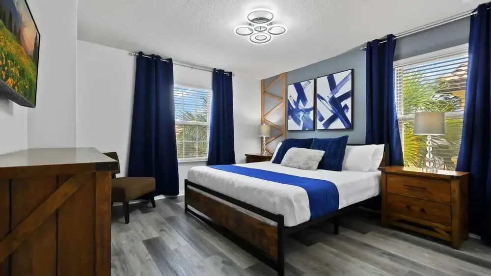 7BR Villa Close to Disney w Pool SPA, Kissimmee