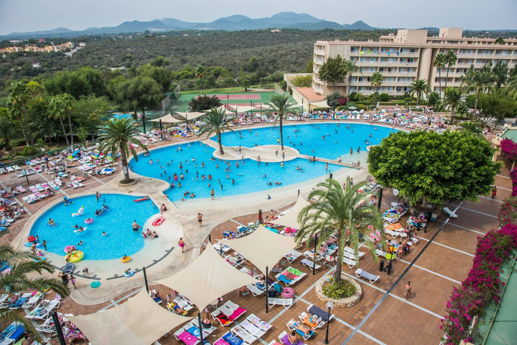 Hotel Club Cala Romani