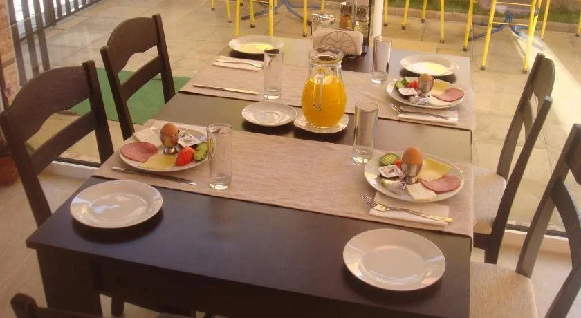 Ivatea Family Hotel
