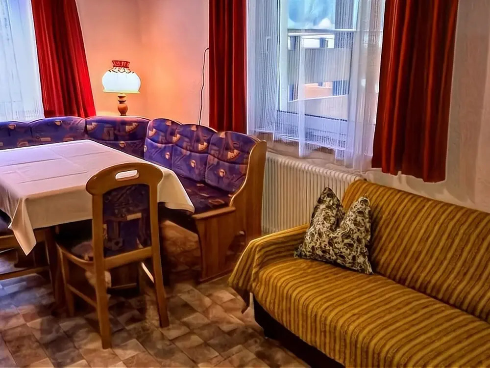 Pleasant Holiday Home in Langenfeld With Balcony