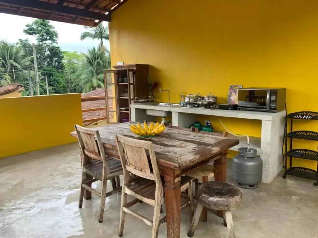 Apartamento com cachoeira no quintal