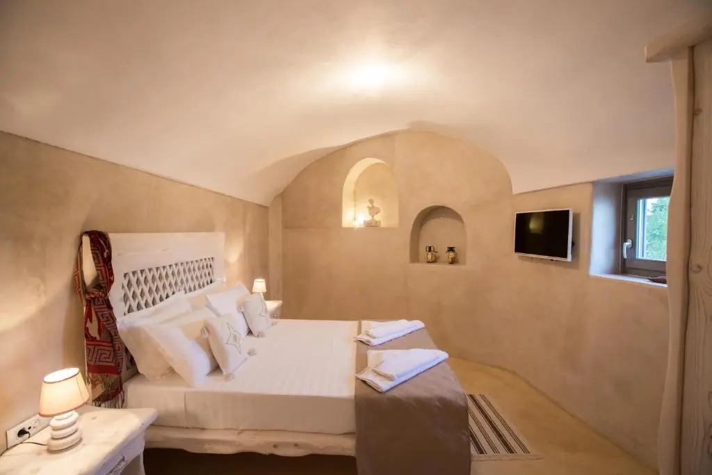 Love Nest with hot tub, hammam & outdoor cinema