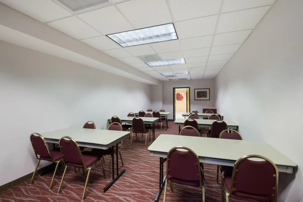 Quality Inn Grand Suites Bellingham