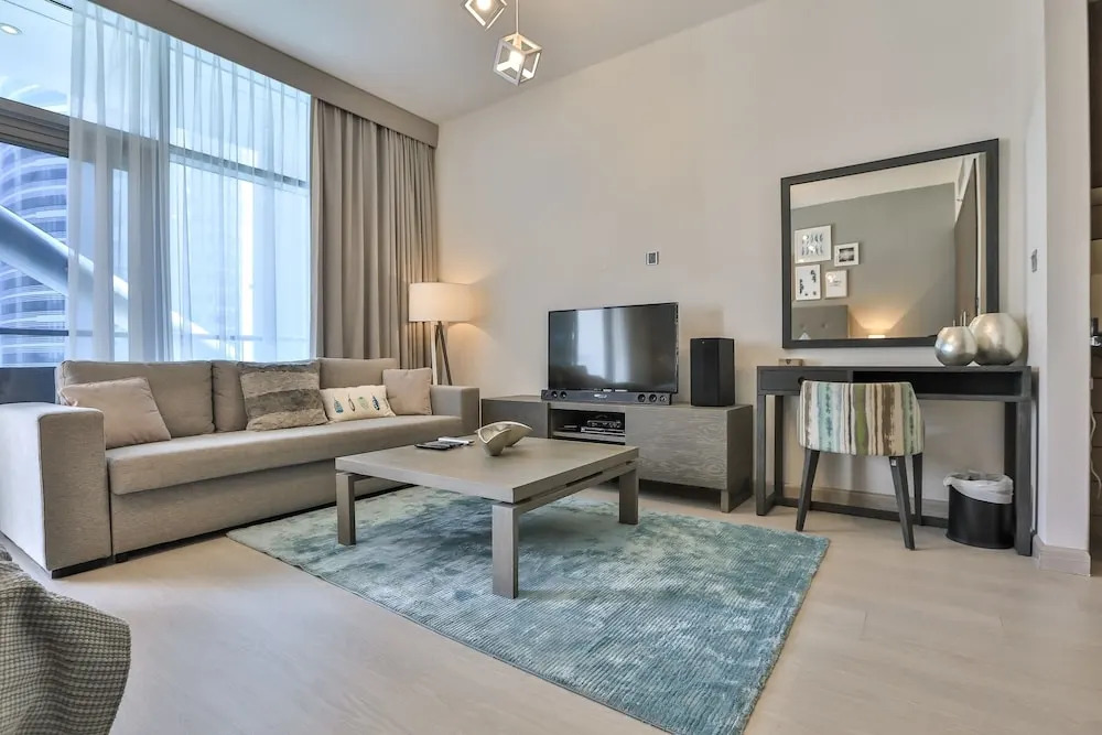 Driven Holiday Homes - Indigo Tower