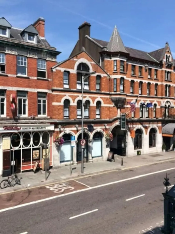 Urban Chic in the Heart of the Victorian Quarter