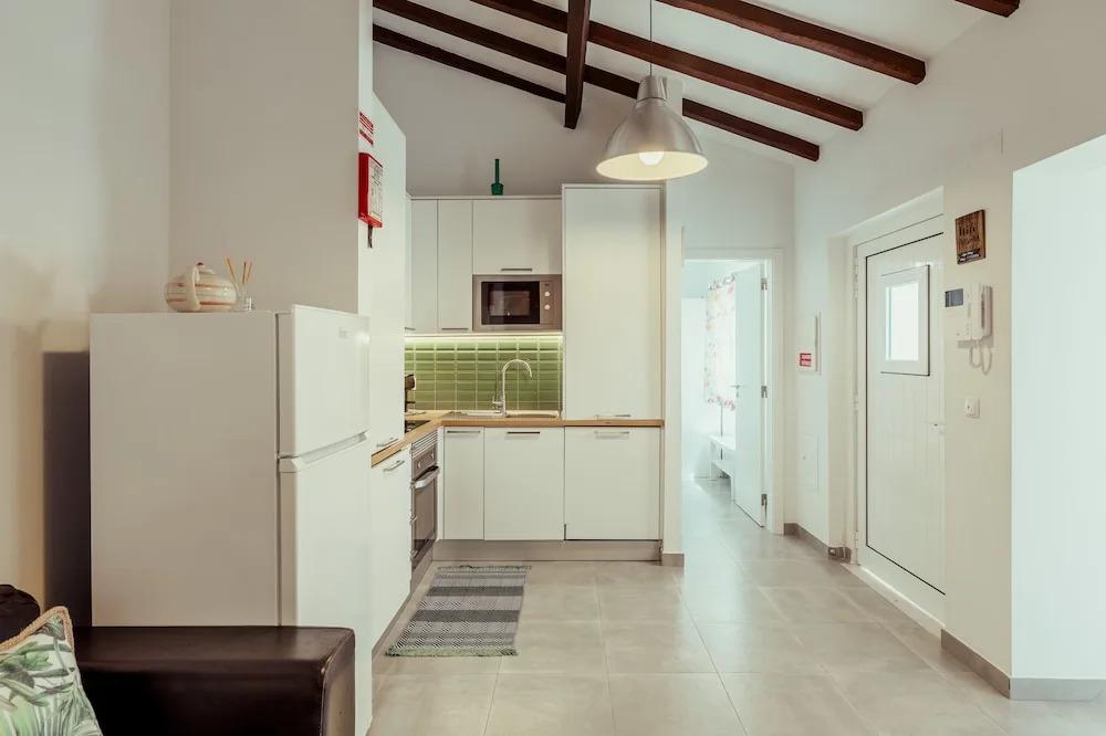 Algés Village Casa 2 by Lisbon-Coast vacation