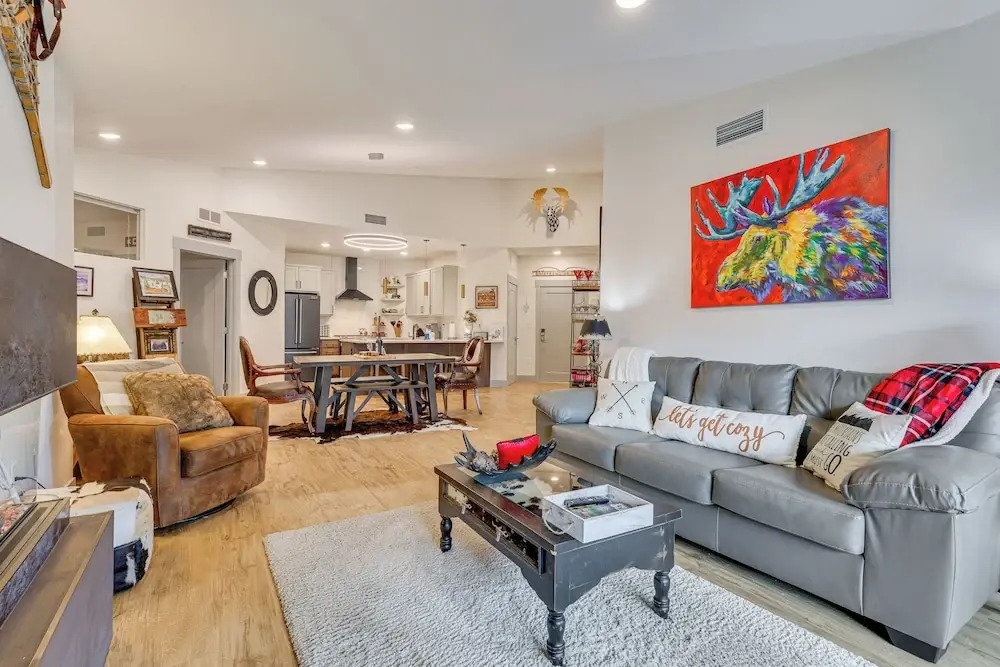 Downtown Winter Park Condo ~ 3 Mi to Skiing!