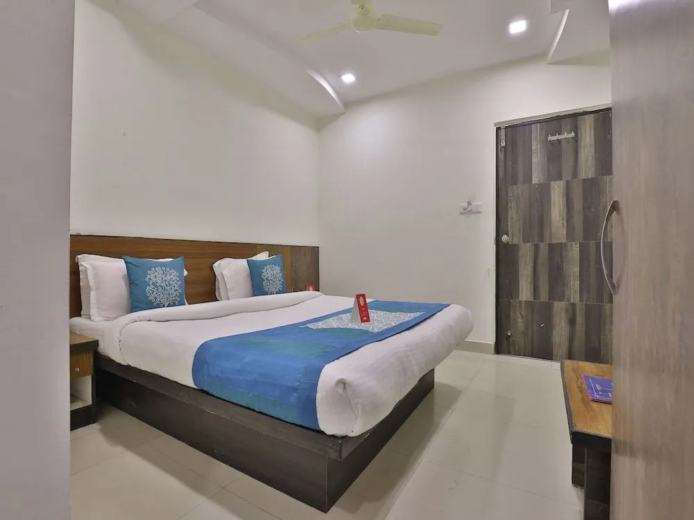 OYO 9591 Hotel Neel Kamal
