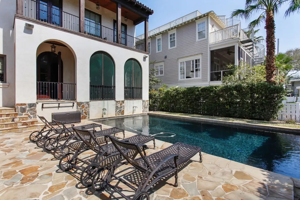 4211 Eleventh Street by Hodnett Cooper