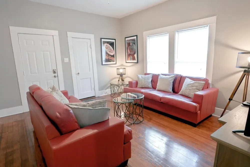 Dreamy Homes at San Antone 4 Apts, Sleeps 19!